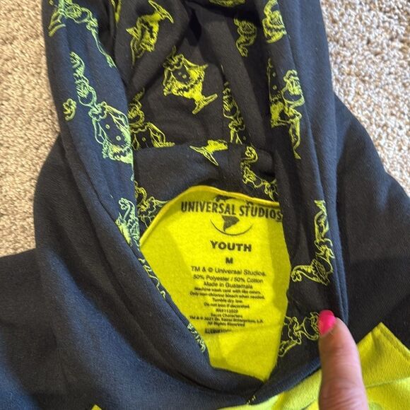 The GRINCH Hoodie! Universal studios size medium very good condition - Picture 3 of 6